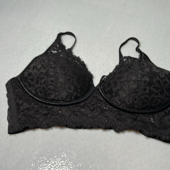 Women's Bra Assortment Size 34C Four Pieces Gently Used - Picture 2 of 16